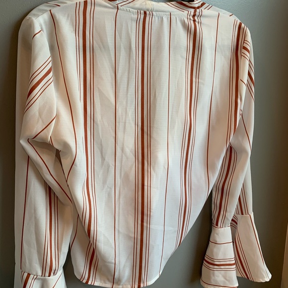 Beautiful Striped Long Sleeve❣️💮 - Picture 4 of 4